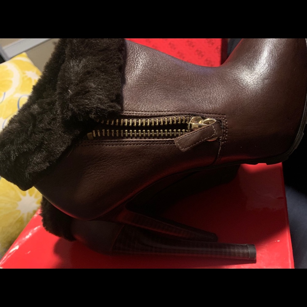 BRAND NEW -> Booties